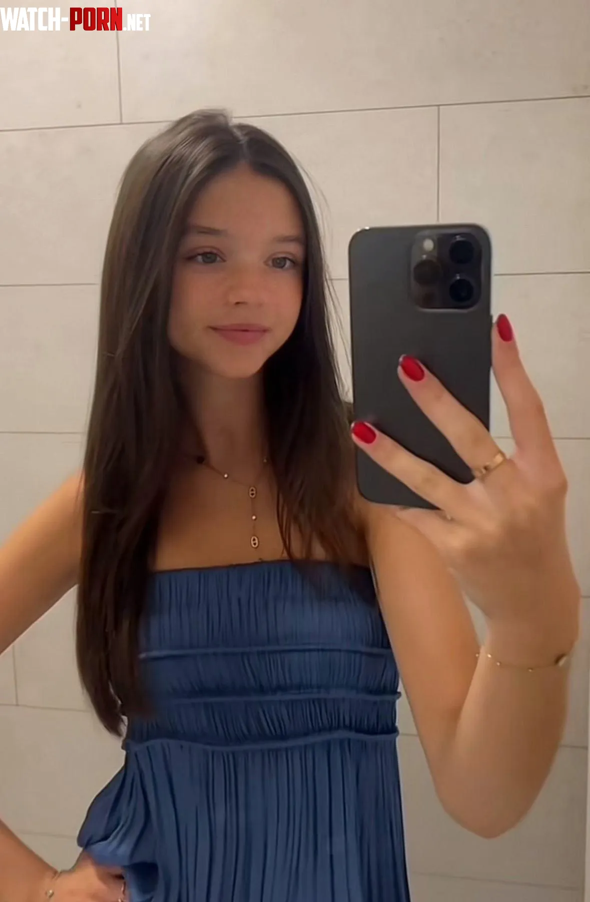 searching for a sugar daddy to treat me right... anyone wanna claim me? :3 by Greenbeacon5