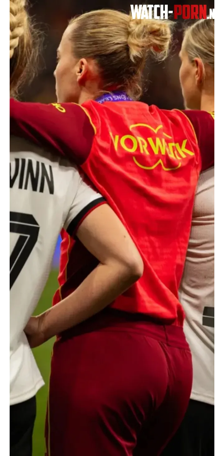 Laura Freigang by Junior_Guarantee7003