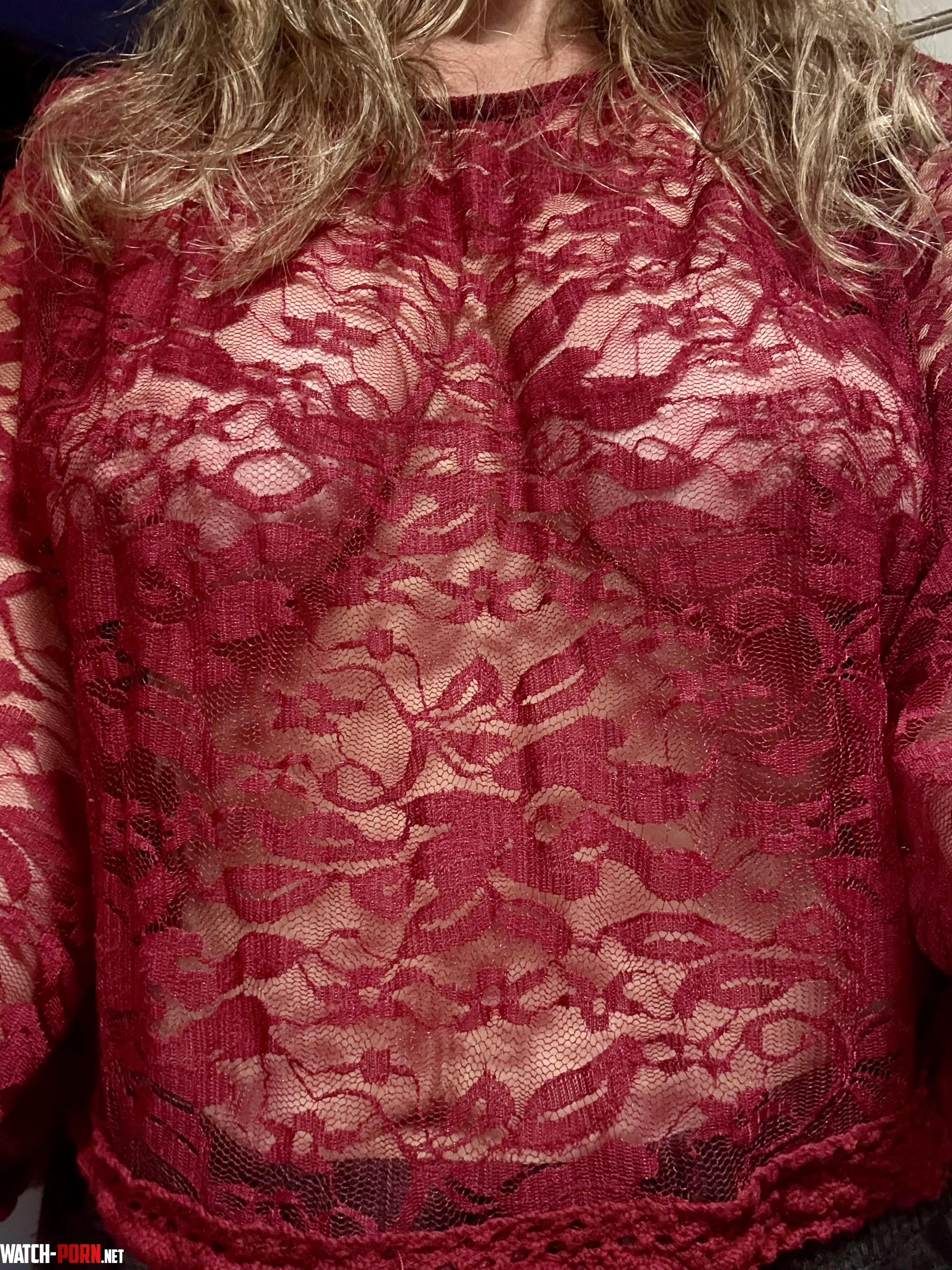 Is this a festive look? by Elegant-Ad1638