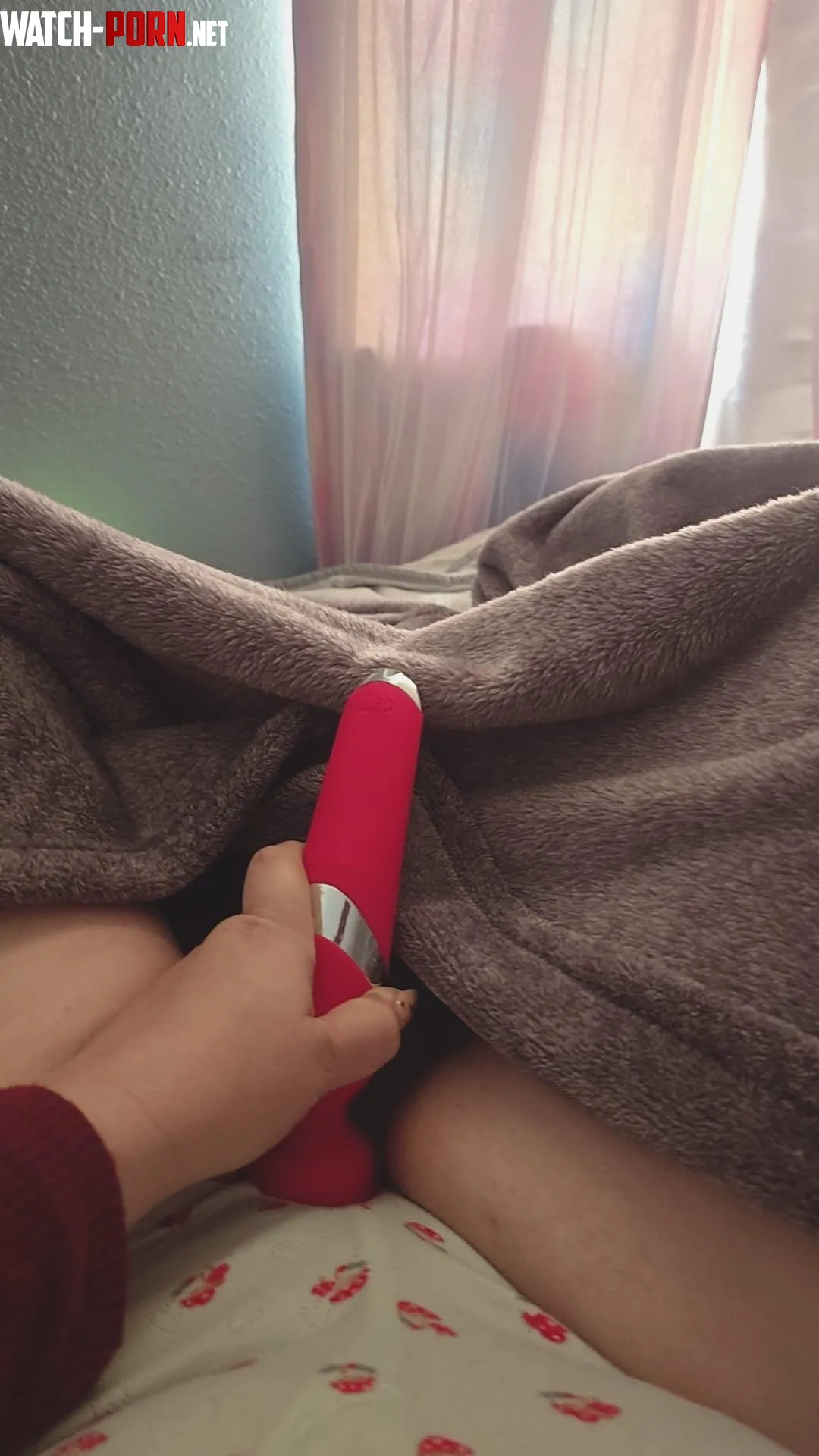 Through the clothes feels better by SquishyStonerGirl