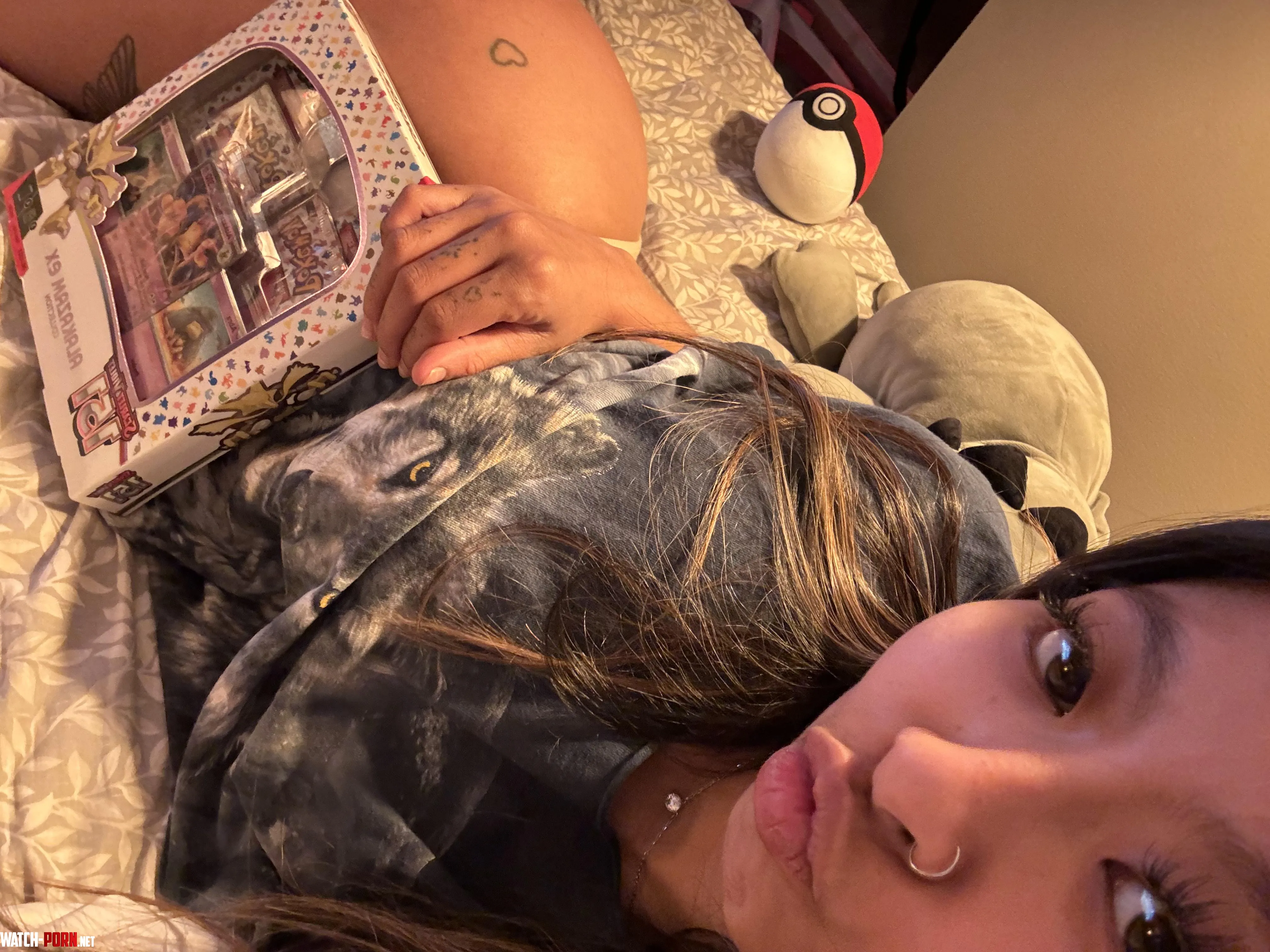 Would you open packs with a tatted asian by buyua