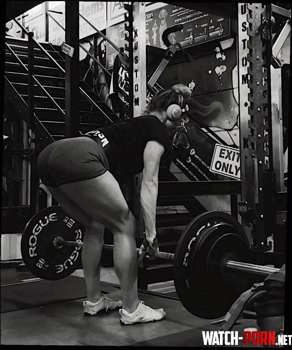 Love a good leg day pump by FamousLumina