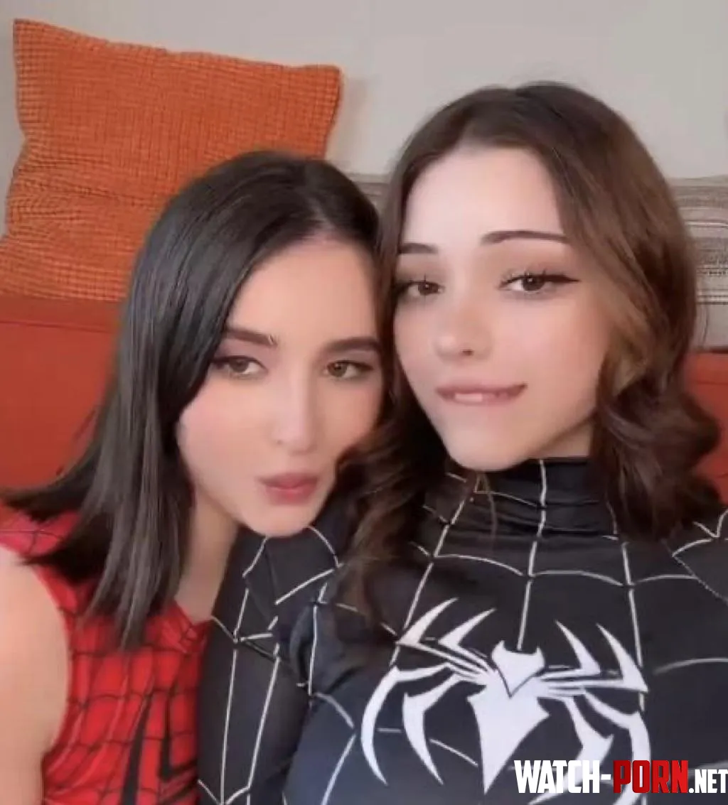 Who’s the girl on the right? Need name. by octobertwice