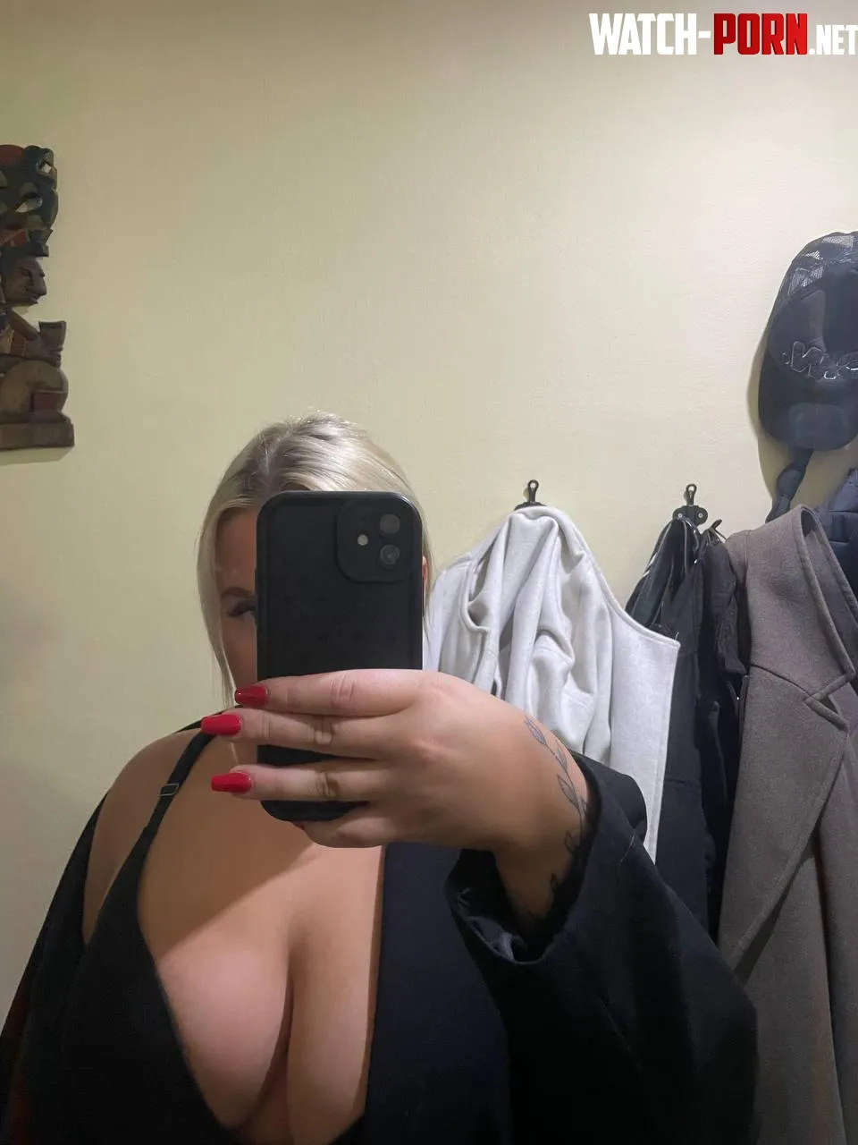 Hoppas jag träffar någon av er på min utekväll🙈 by Putrid-Grand3373