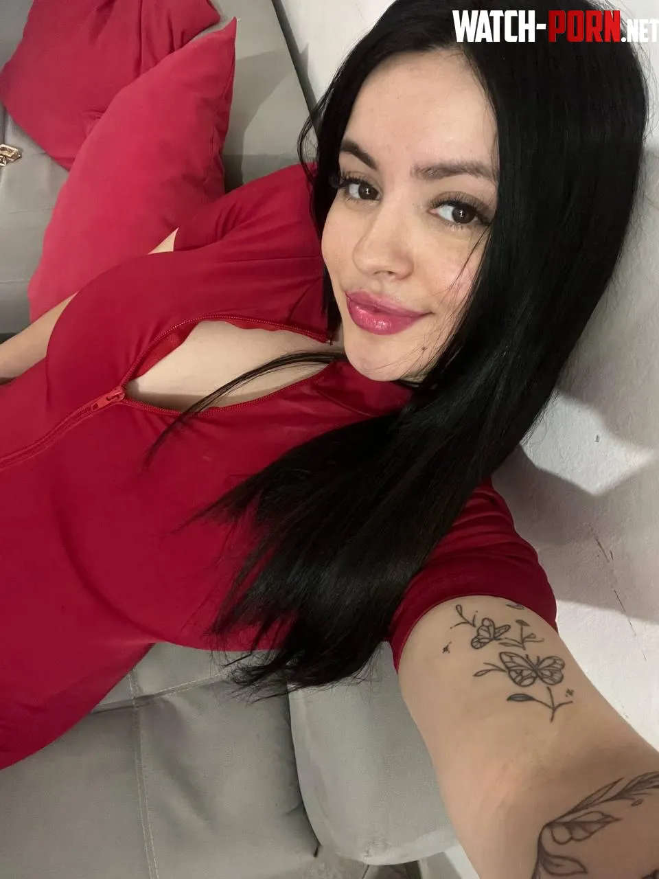 Red is one of the classy colors, isn't it? by DewdropMuses