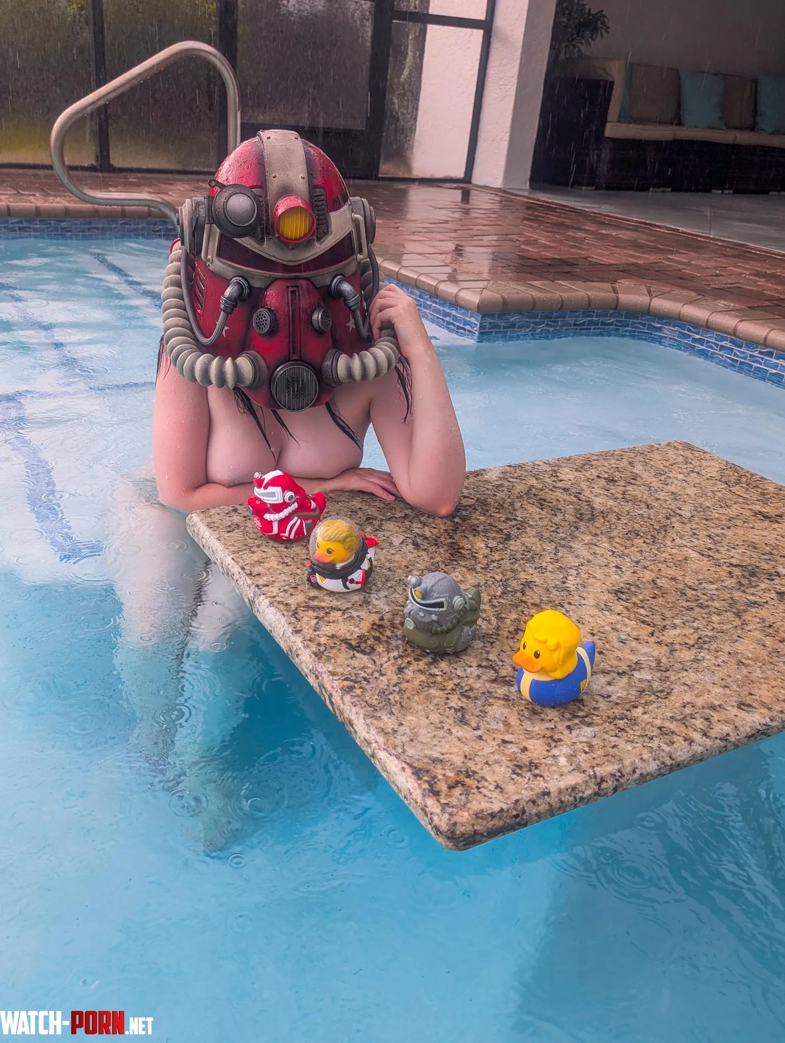 [Self] Taking a dip to relax from walking the wasteland - Fallout by lady_lunafox