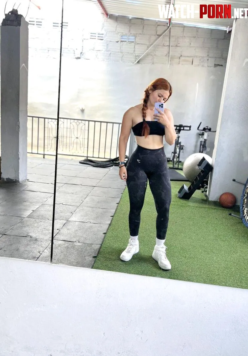 Heart-shaped booty, fully on display by Gorgeous-Jessica