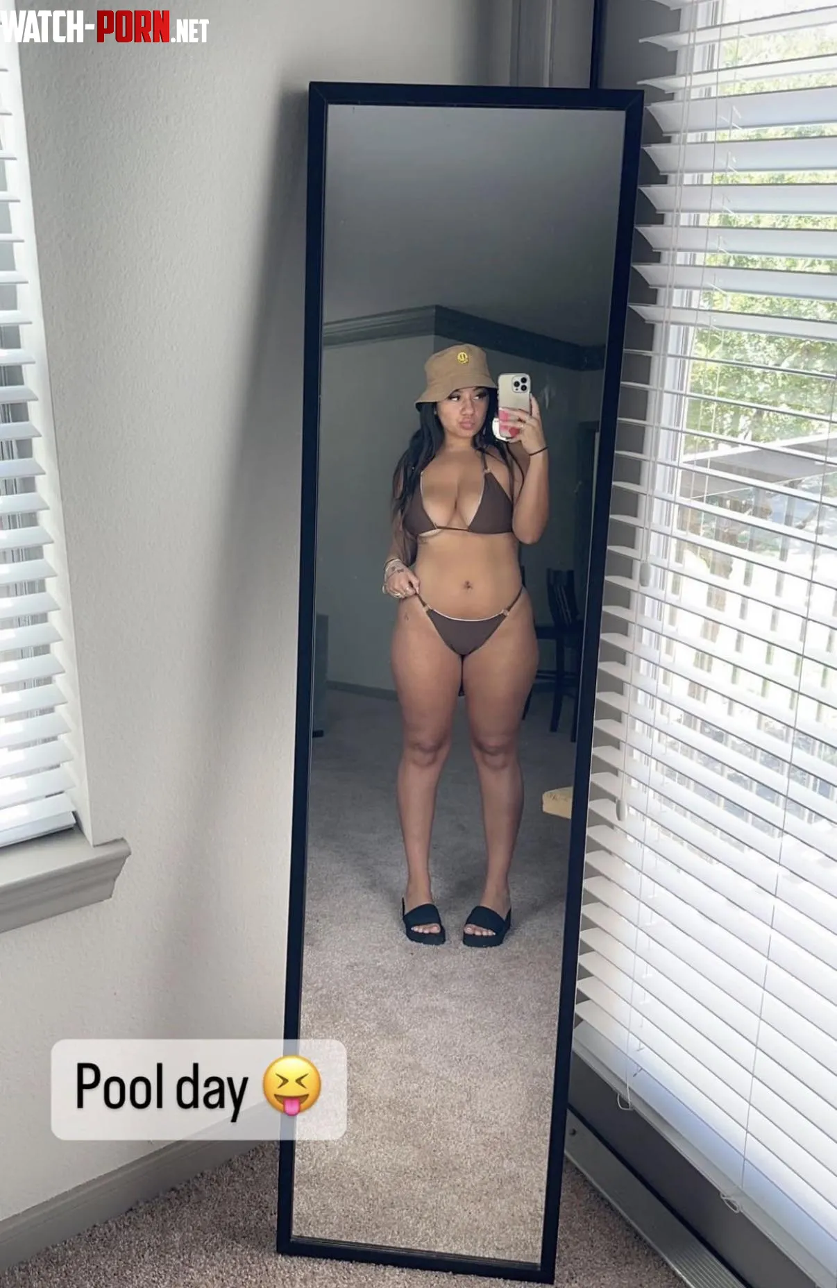 Hola papi by Different_Ganache198