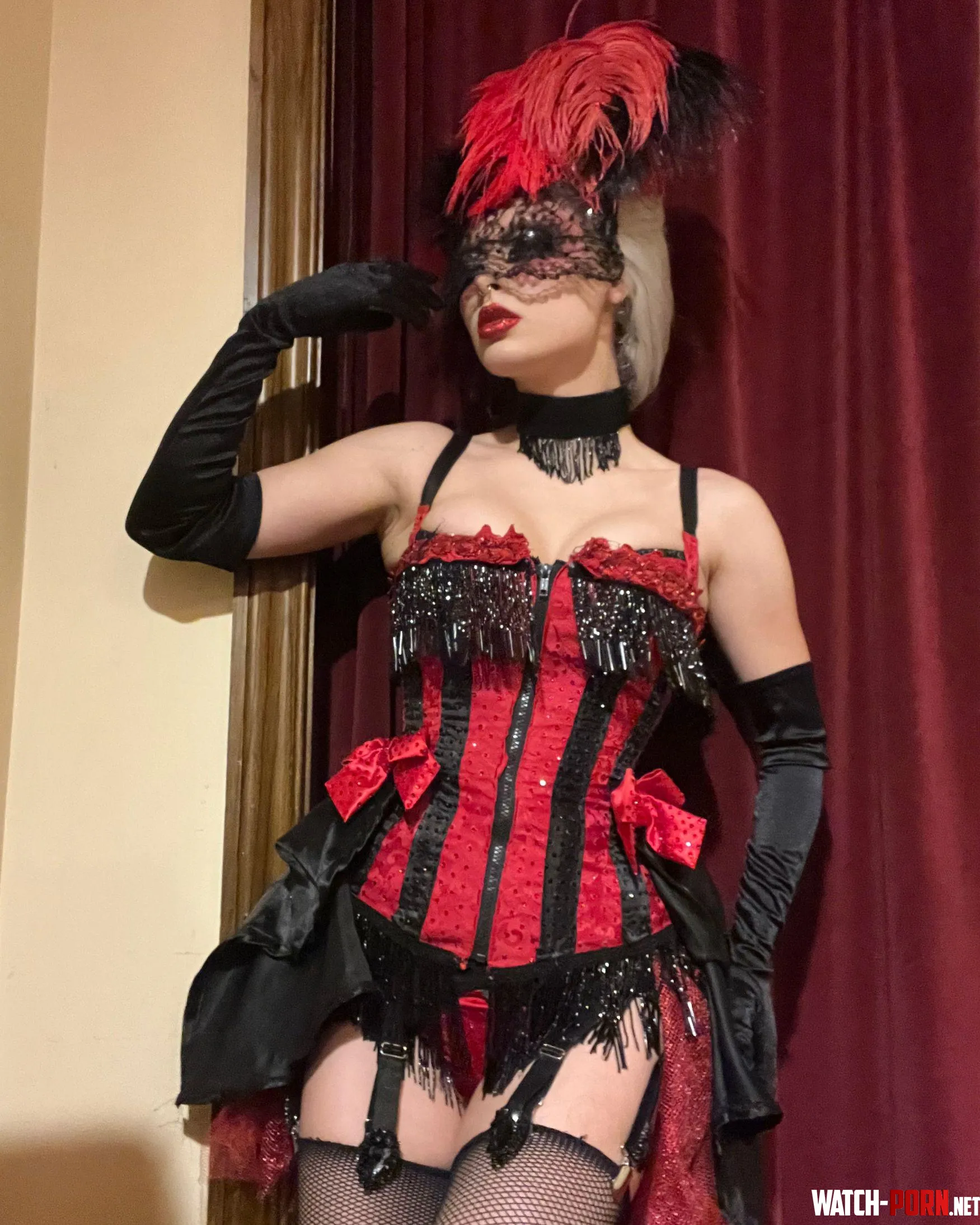 Black gloves to keep some mystery by SweetLikeChere