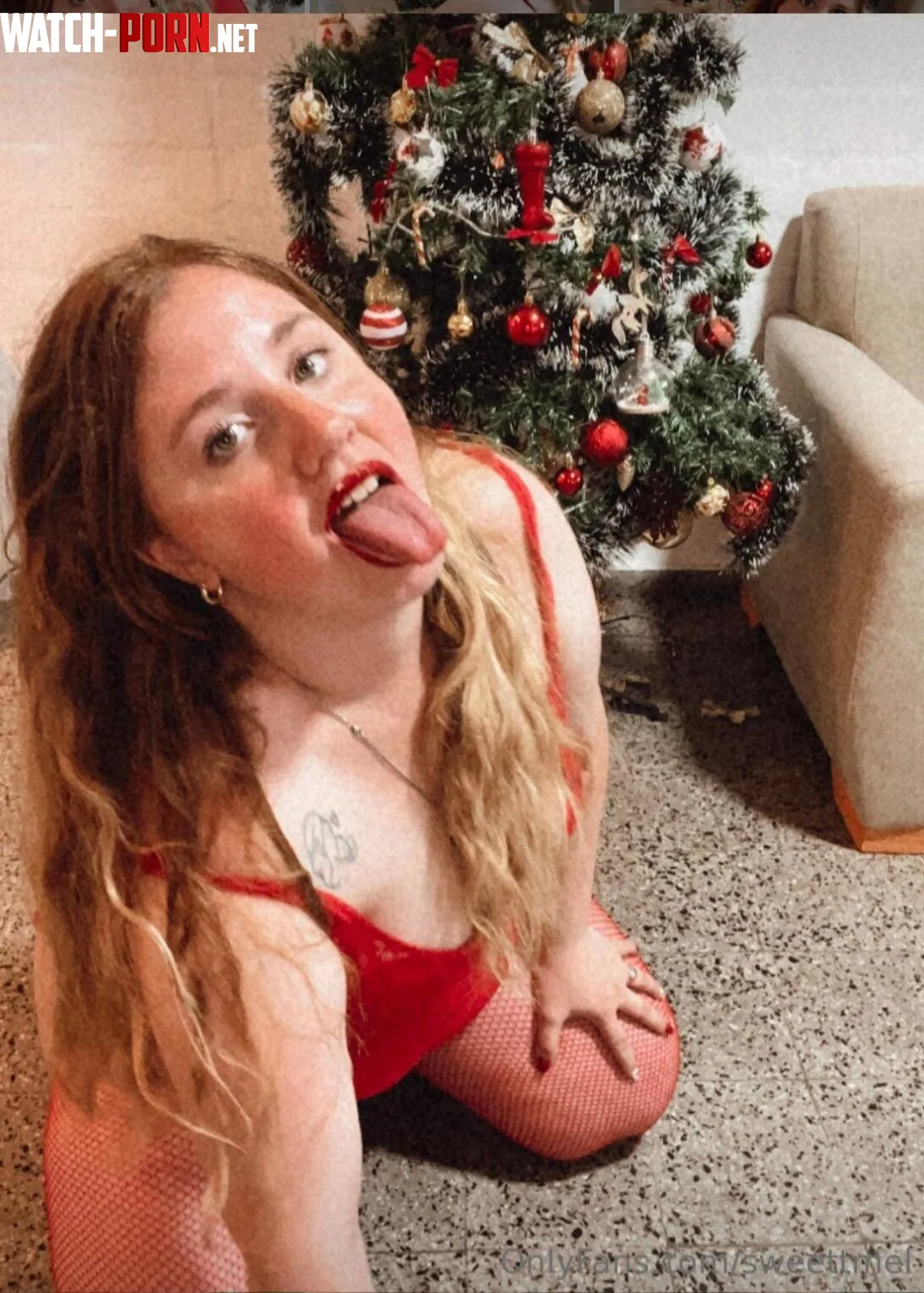 The vixen you'll want to spend every Christmas with by Goddesshot2