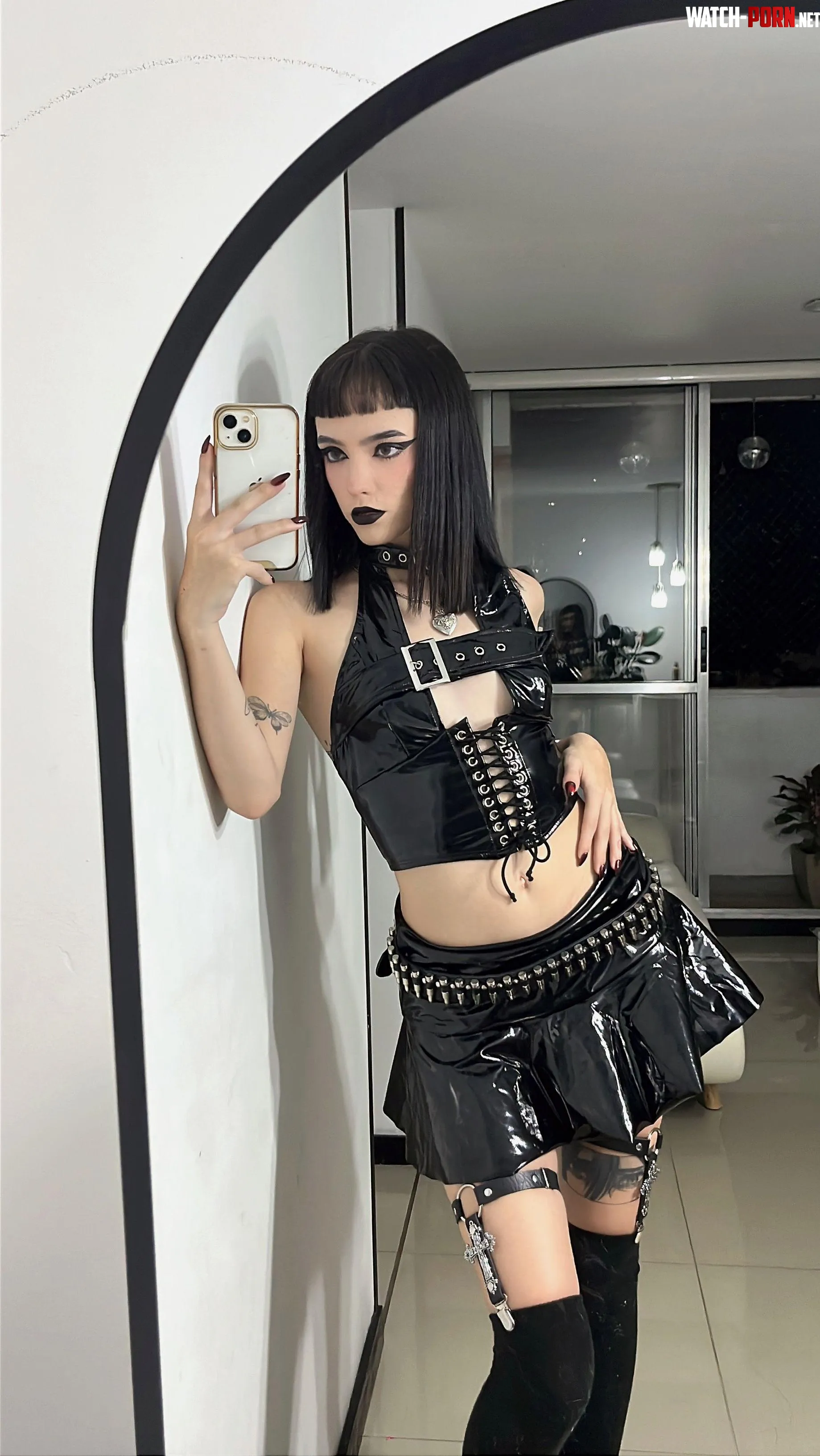 I love it when my entire outfit is shiny by xoxoCamCam