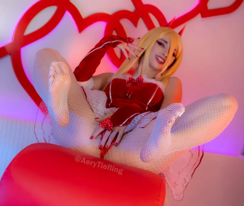 Thumbnail AeryKorvair's Christmas Power on rule34feet