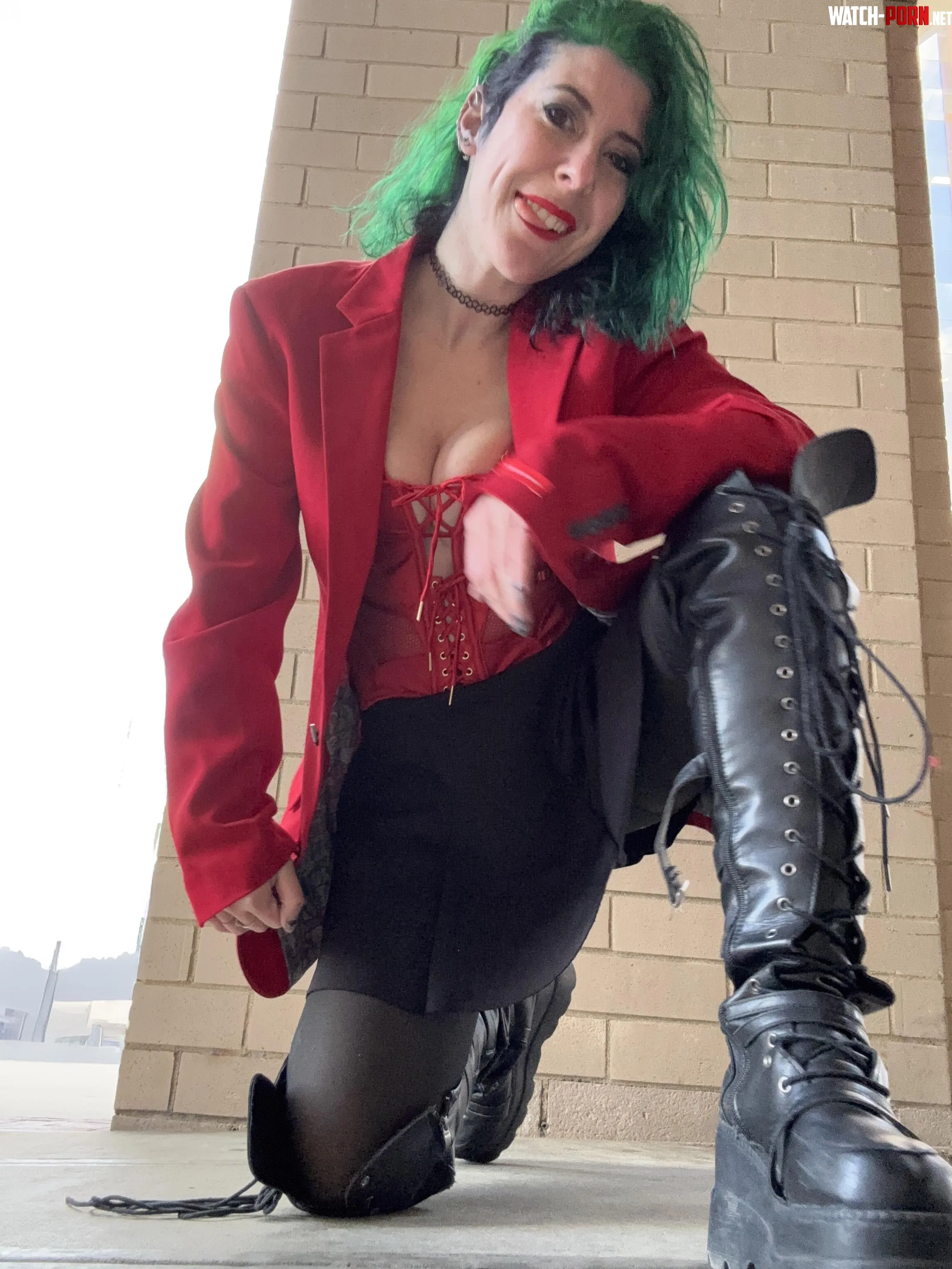 Big goth boots by sirenskiss3