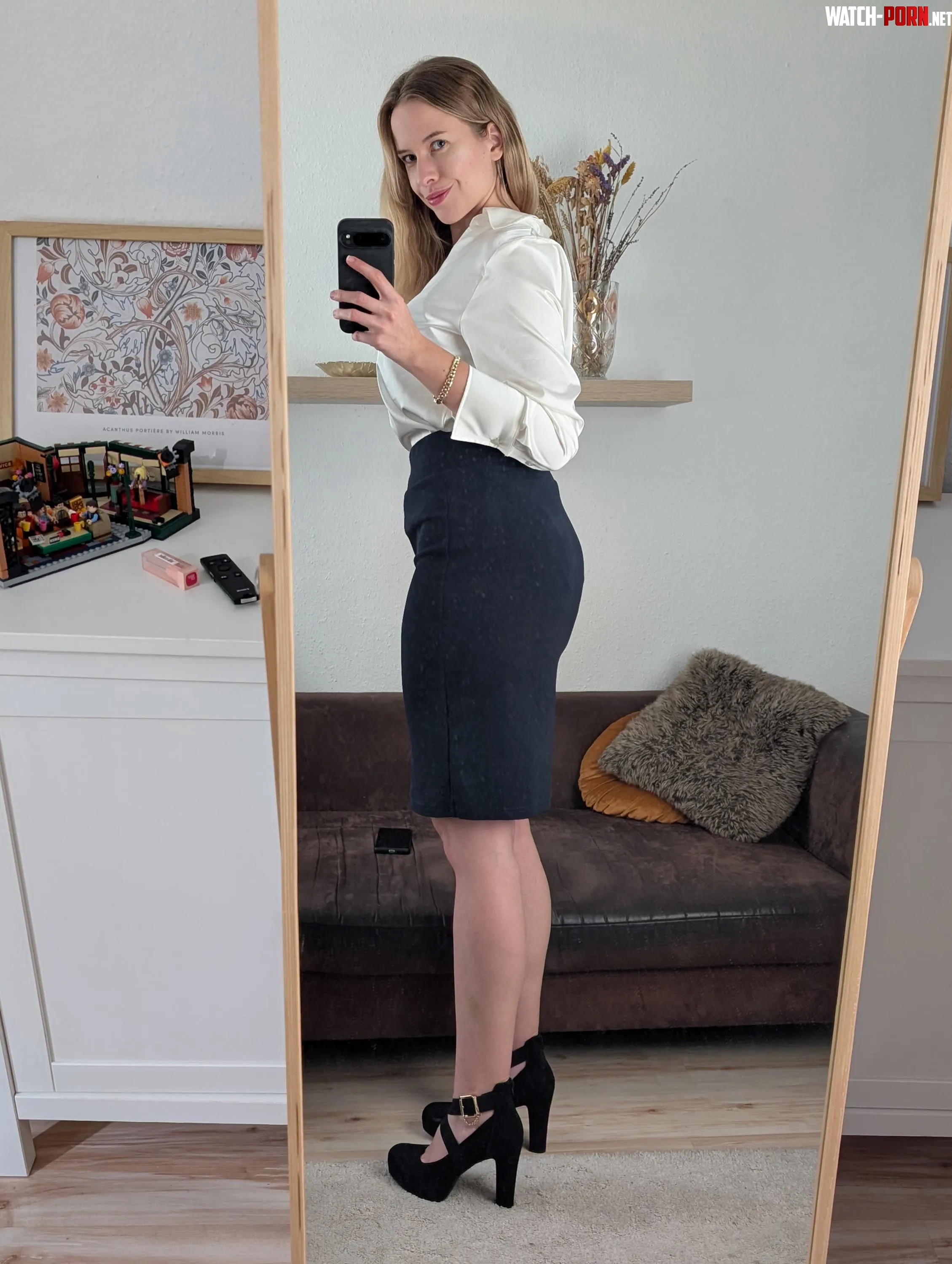 Just a tall girl in pencilskirt by naturalgirl_mel