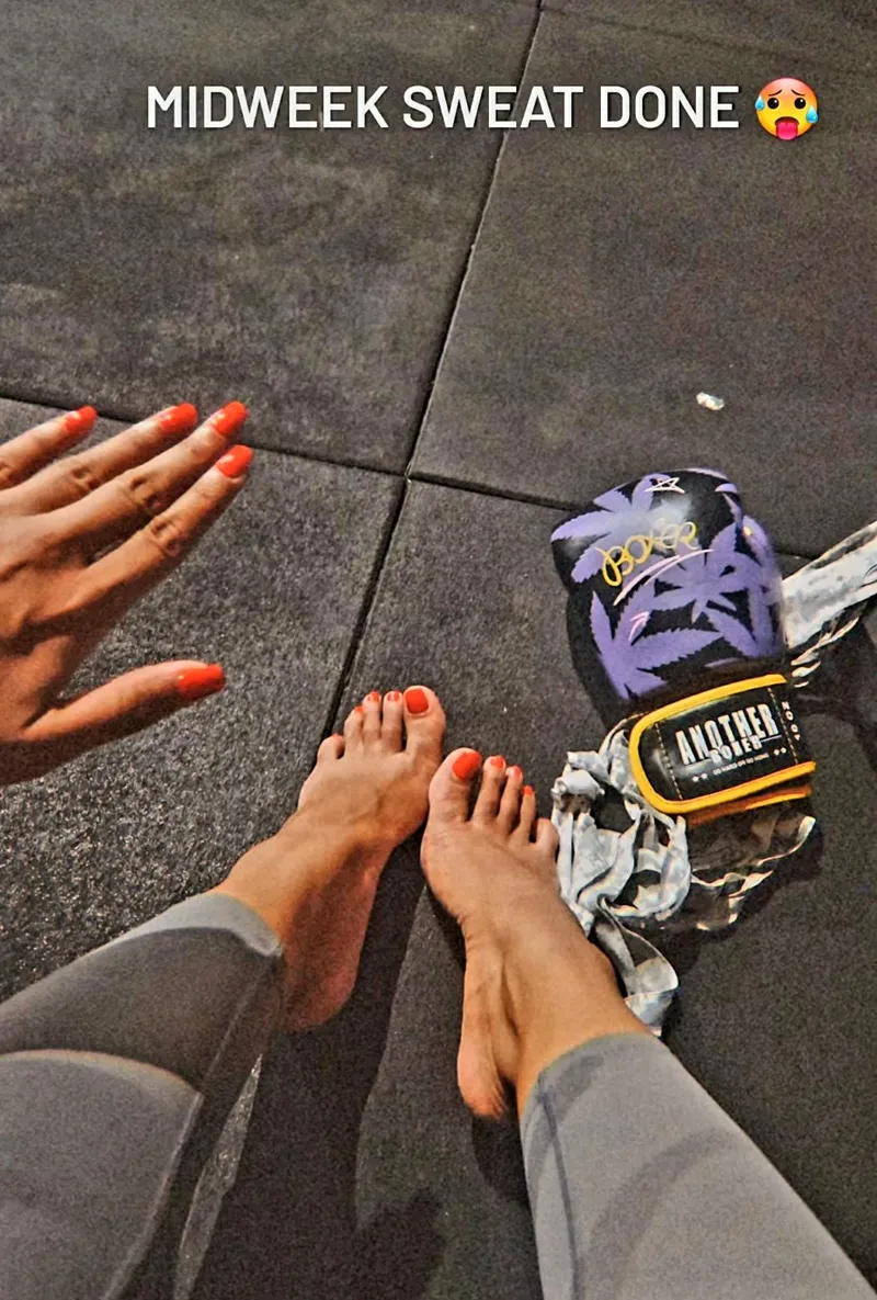 Thumbnail Sweaty Midweek Treat: Nailing It | Mru_230 | nailFetish