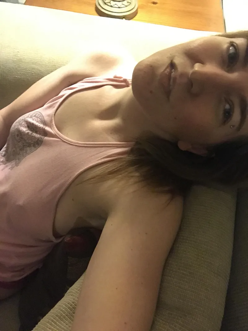 Thumbnail Soul-Penetrating Eyes: Braless Stunner | 321morekellbell