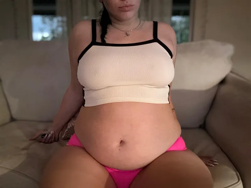 Thumbnail Discover the Impact of a Growing Gut by bellissimobelly