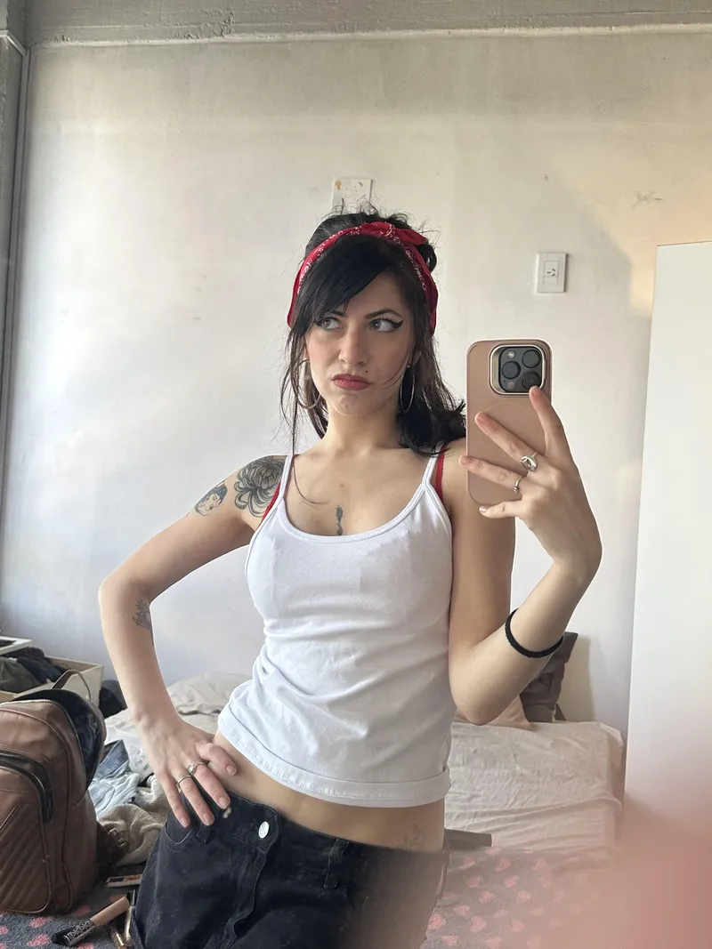 Thumbnail Croptop Beauty: sandibelle1's Cute and Chic Look of the Day