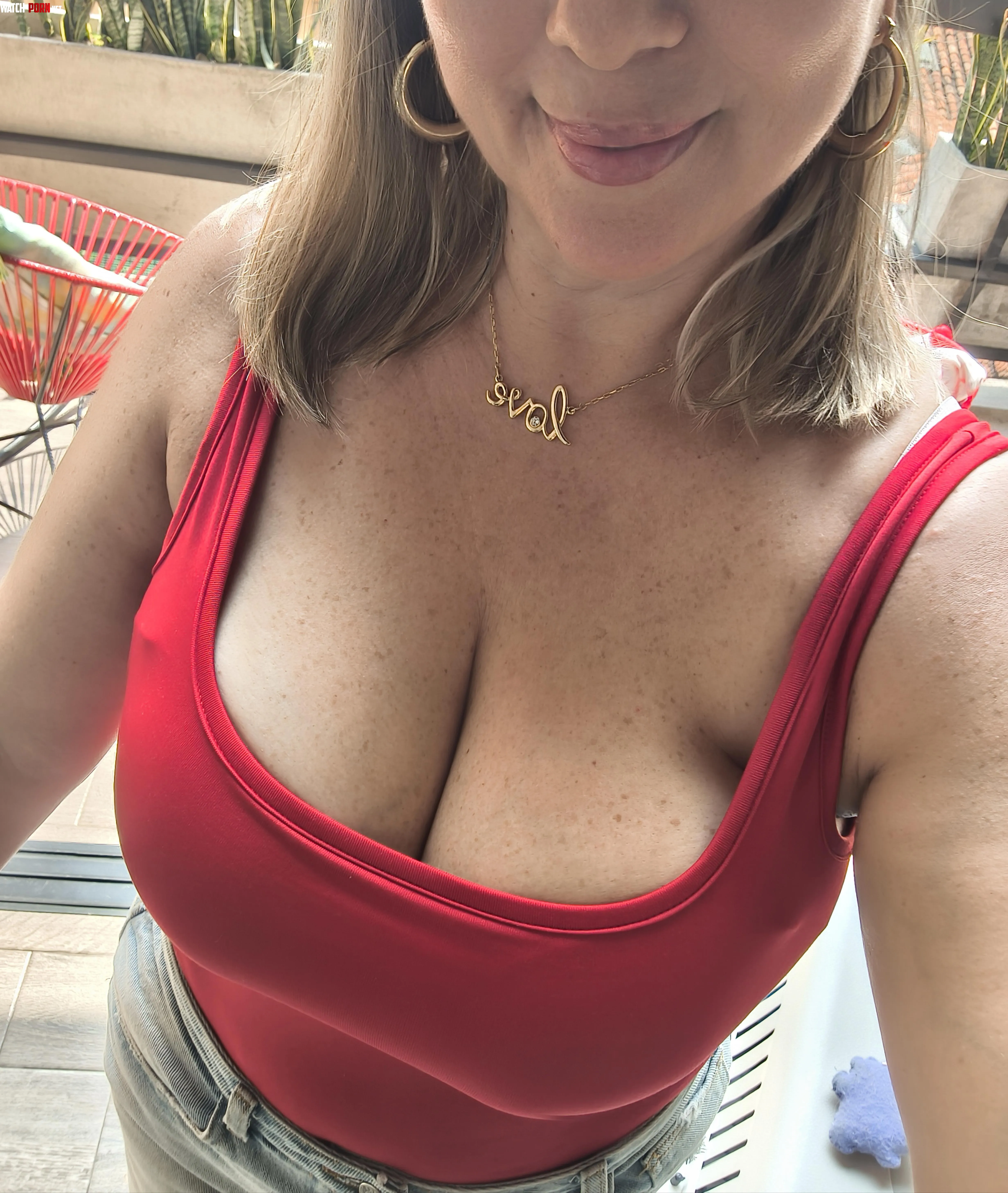 Be honest, is my clevage worthy to get your attention? by oldbustyymom