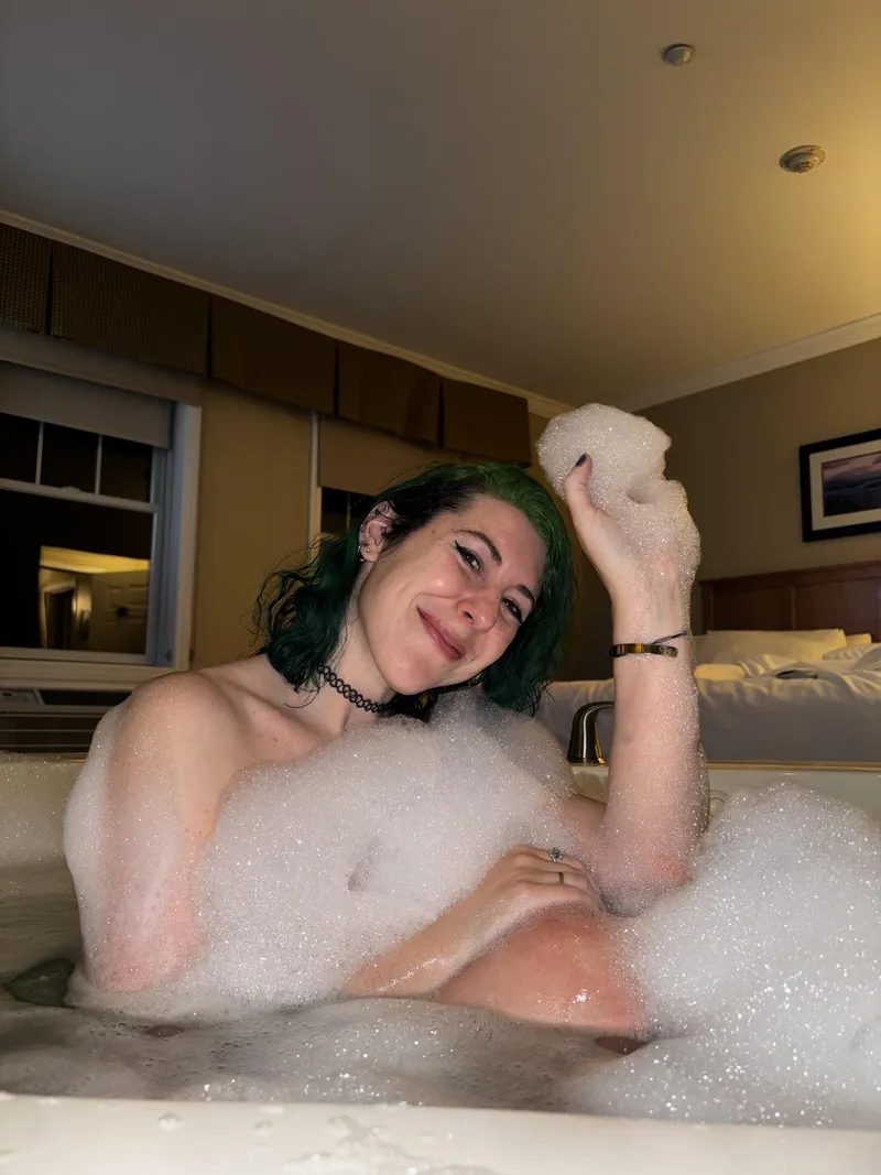 Thumbnail Bathtime Babe by sirenskiss3