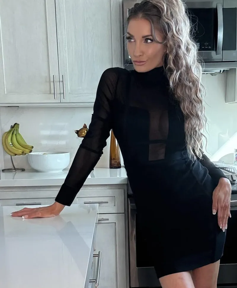 Thumbnail Get to Know Silvia Saige, a Classy Pornstar, by Odins_Eye33