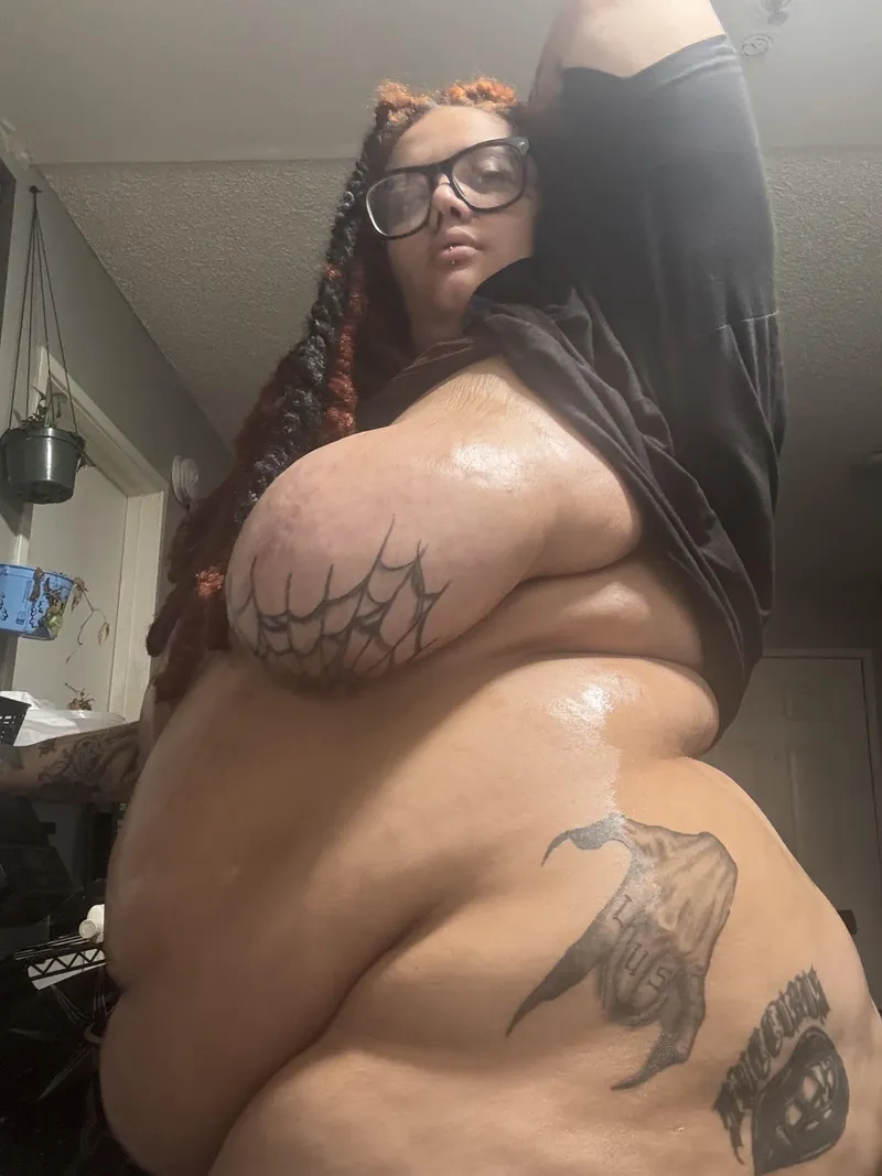 Thumbnail Embracing My Big Belly: SSBBW Confessions by lunarxxpolarity1