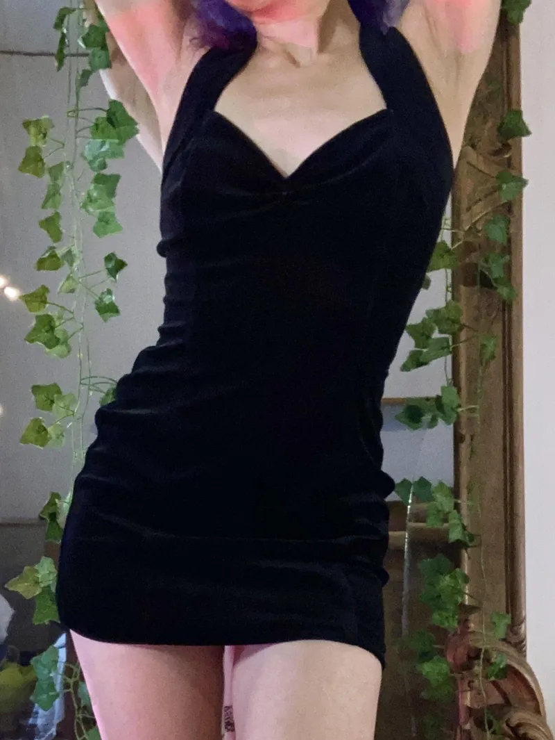 Thumbnail Lily_Violet15's Favorite Velvet Dress Unveiled