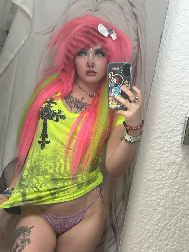Thumbnail Embrace the Charms of _ScarletTwinkle - Your Fav Scene Girl :3 | SceneGirls