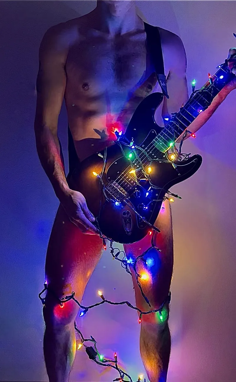 Thumbnail Holiday Vibes: This Christmas Tune Is a Wrap by Carpenter_68