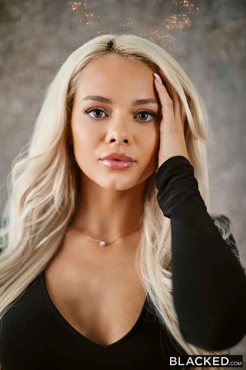 Thumbnail Explore the Classy Side of Porn with Elsa Jean