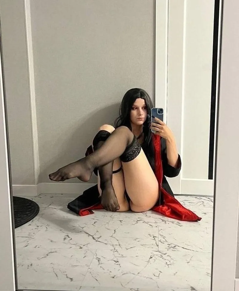 Thumbnail Meet the Anime-Loving Punk Girl by wnlove