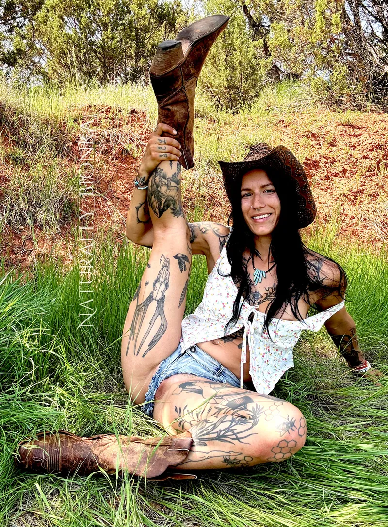 Thumbnail Stretching Sensations: Discover the love for being stretched