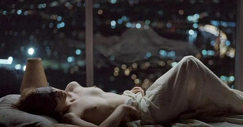 Thumbnail wttwgrow Dazzles with Emily Browning's Beauty in *CelebsGW*