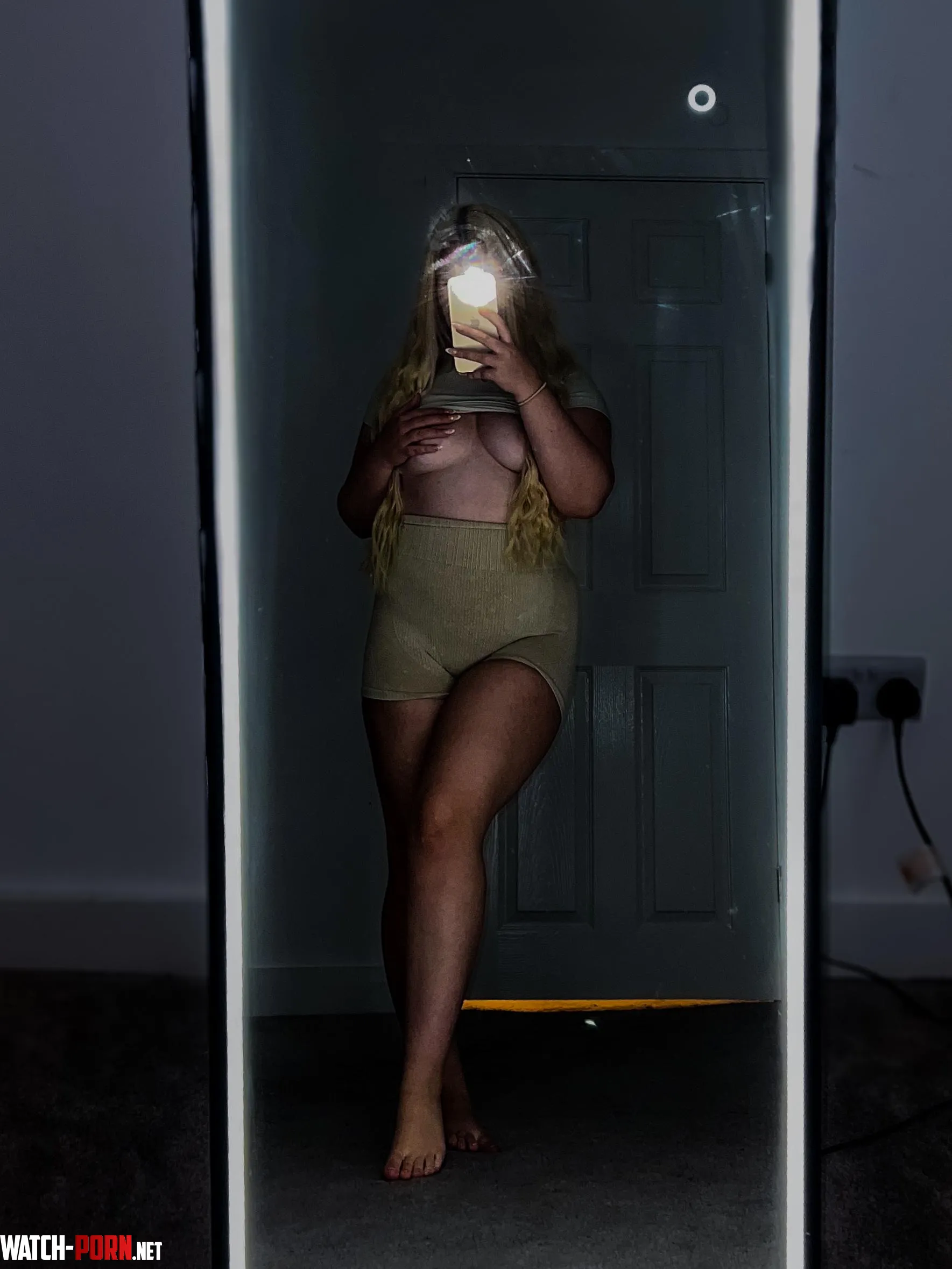 i love showing my hot body by tillybrookss