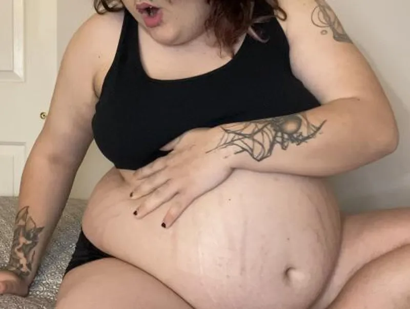 Thumbnail I keep getting surprised by new stretchmarks by Plump_Pup