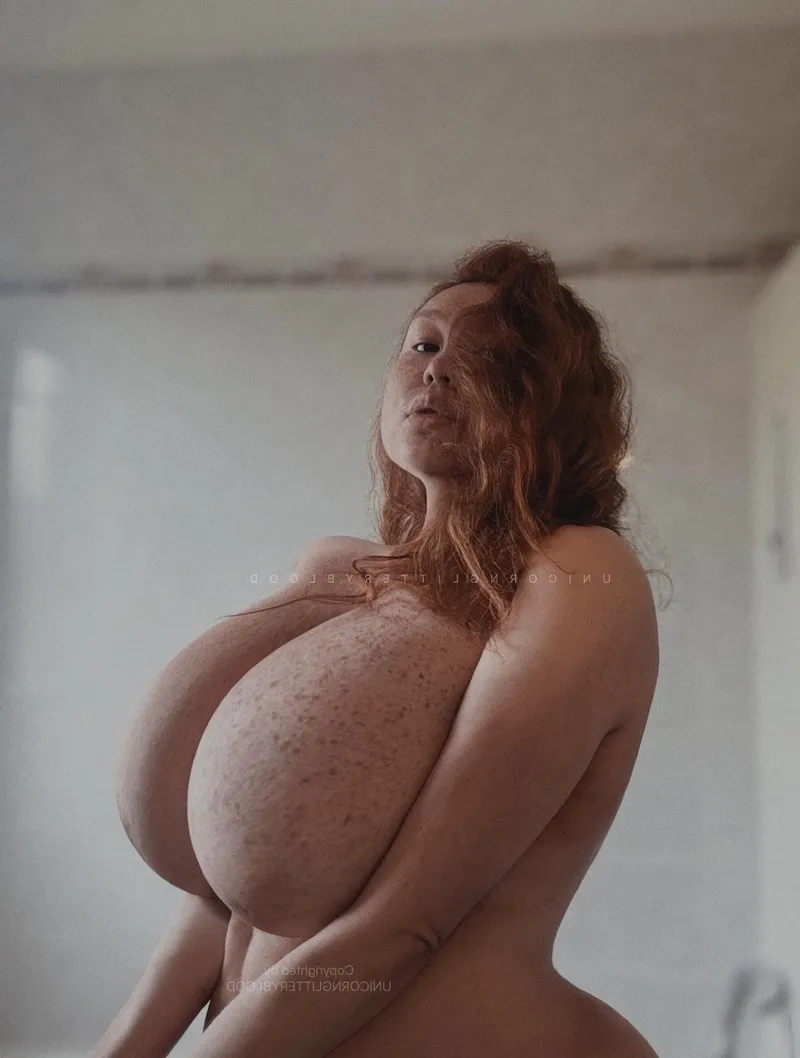 Thumbnail Unicornglitteryblood Raises the Question on Bodily Appearance in BigBoobsGW