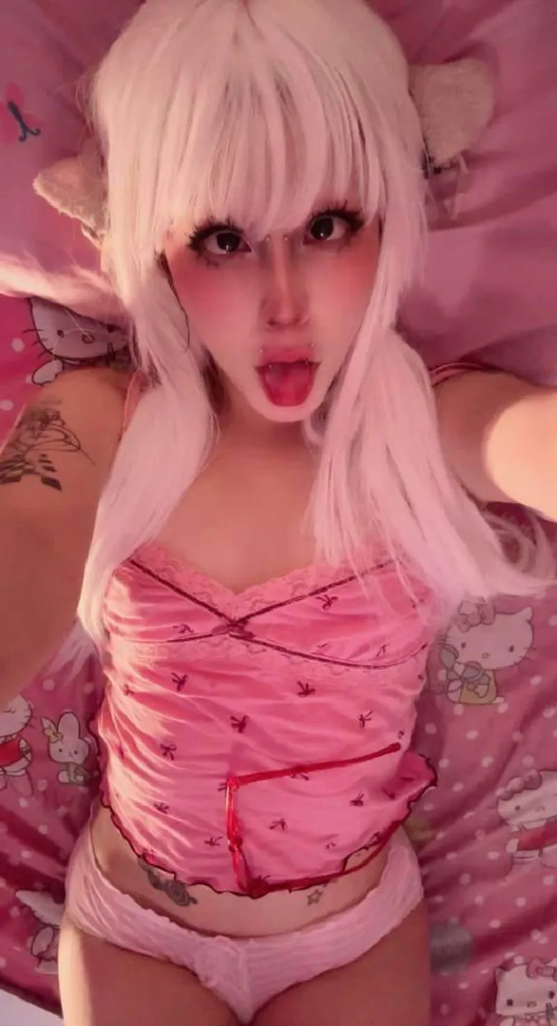 Thumbnail Sadlifestyleman: A Pet-like Pose - Playful Mood