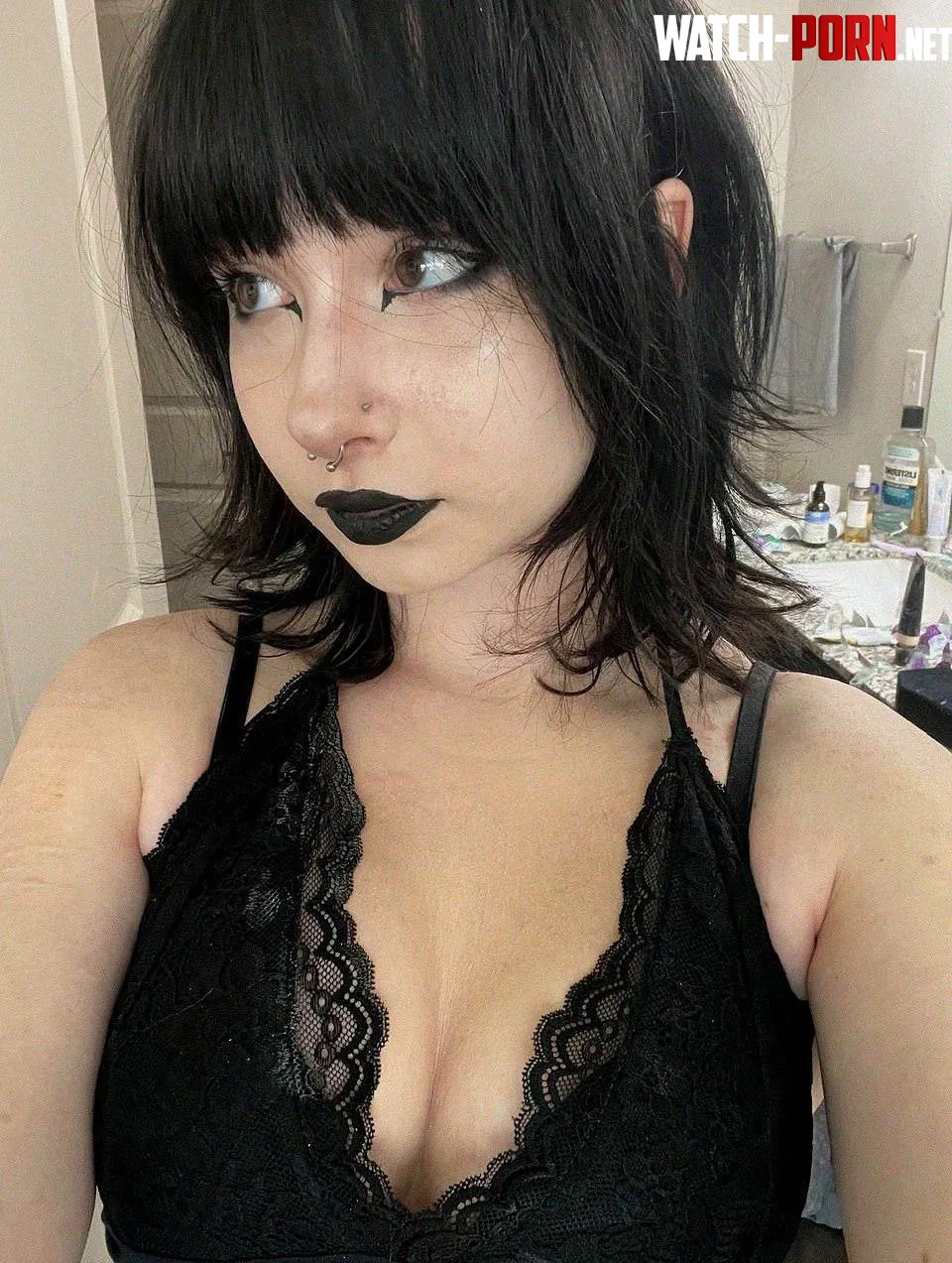 Cleavage doing all the talking by DefeatTheL0w