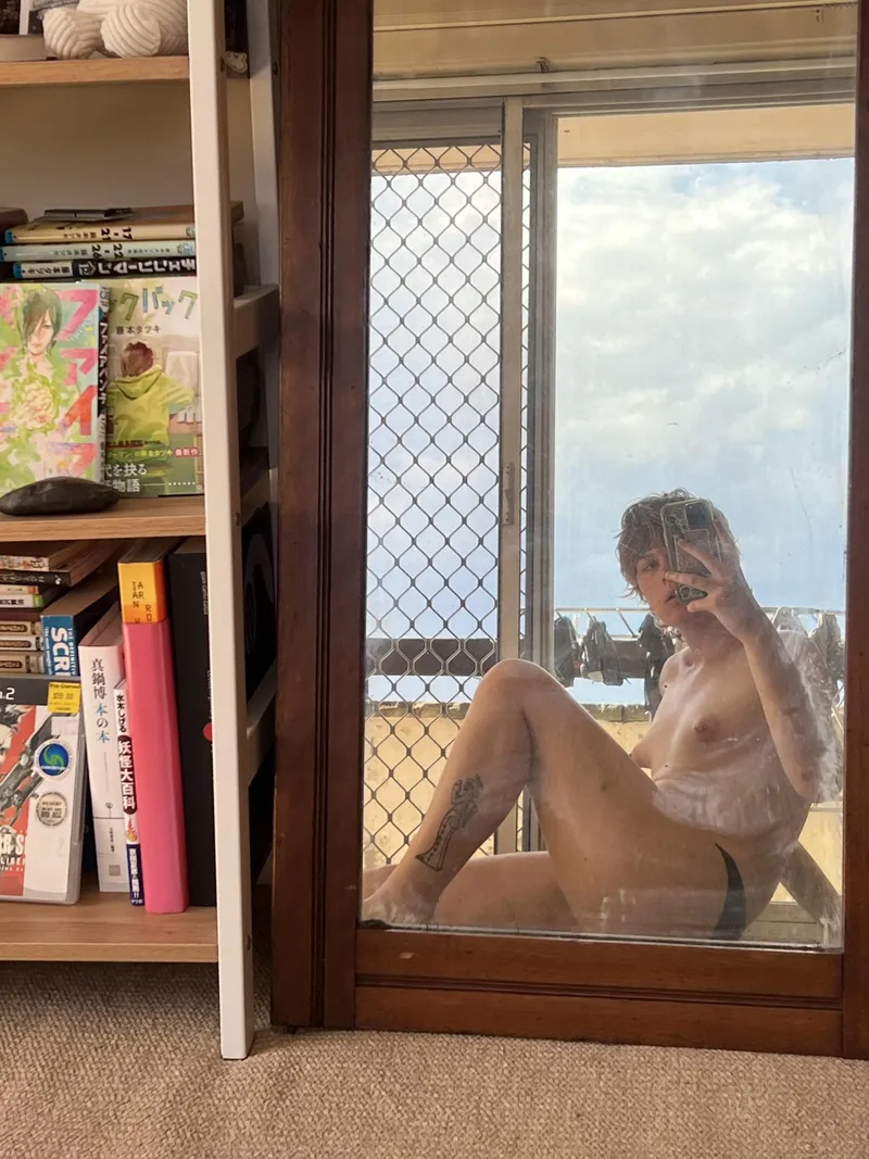 Thumbnail It’s boiling hot and I’m all alone 😵‍💫 by SoursSquirms