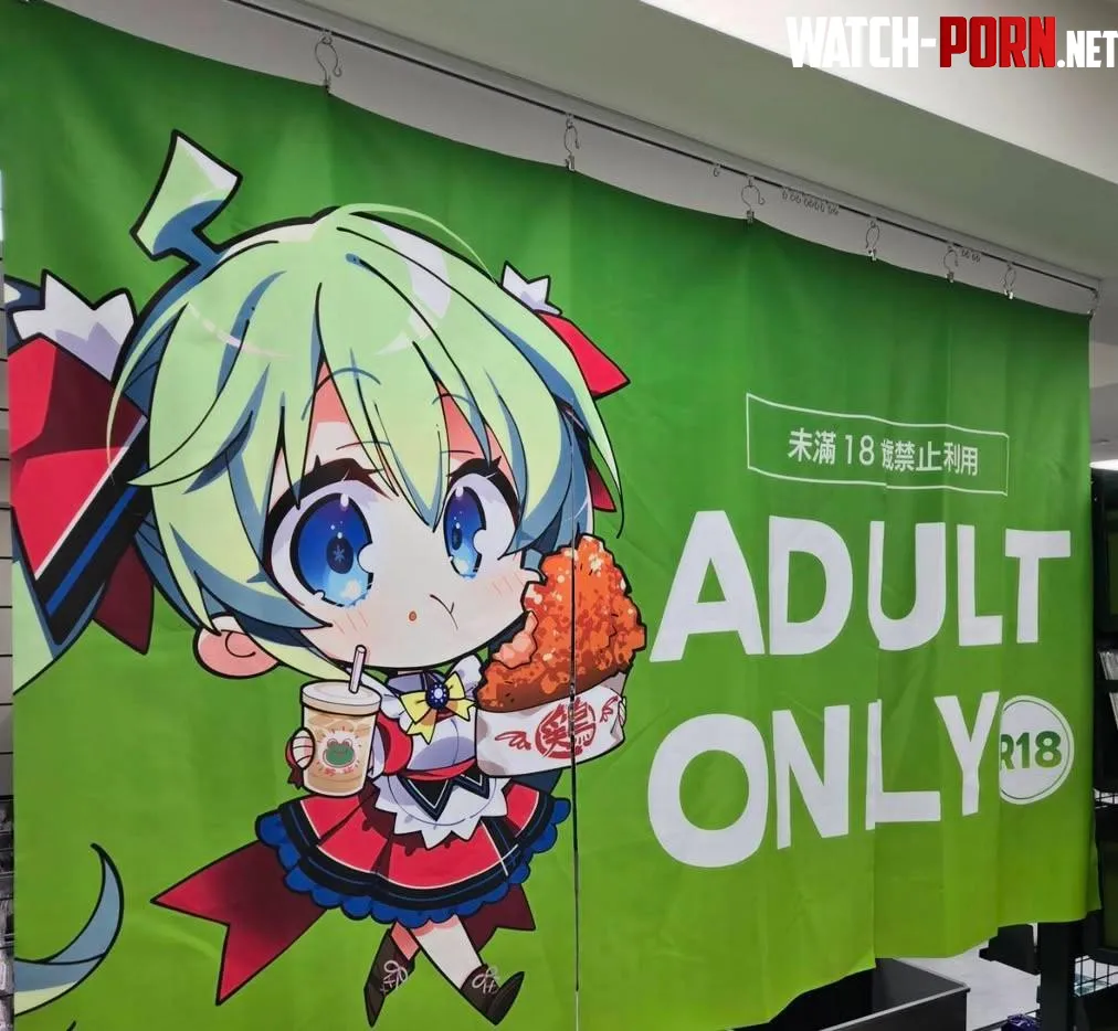 Melonbooks opens first store outside Japan in Taipei today. One hour before the shop even opens there were already over 700 people waiting in line by rexyuan