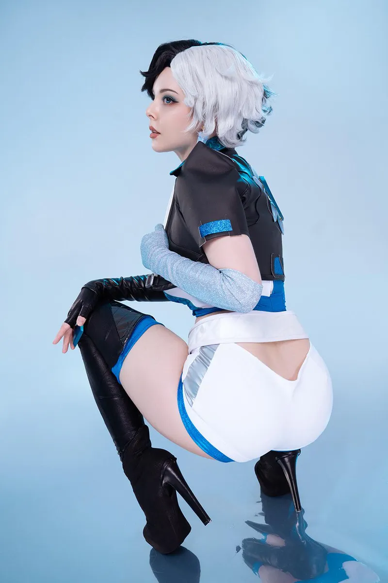 Thumbnail Here is my Luna Snow cosplay by HellyValentine