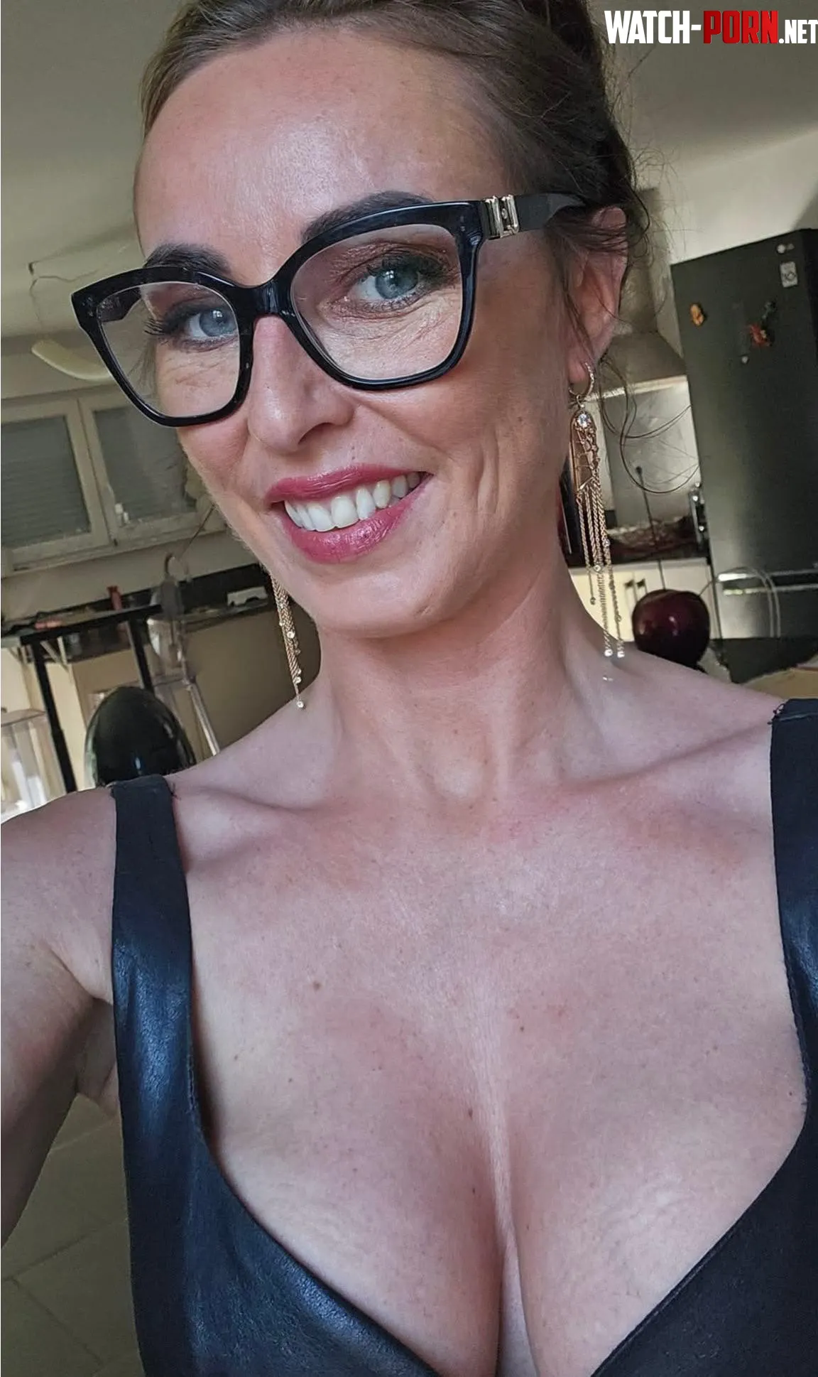 I'm curious to know about who's viewing my pics. I'm 39, how old are you ? by Glittering-Storm-651