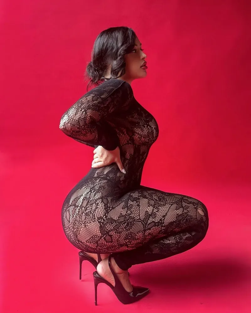 Thumbnail Spray the Champagne by ___P3