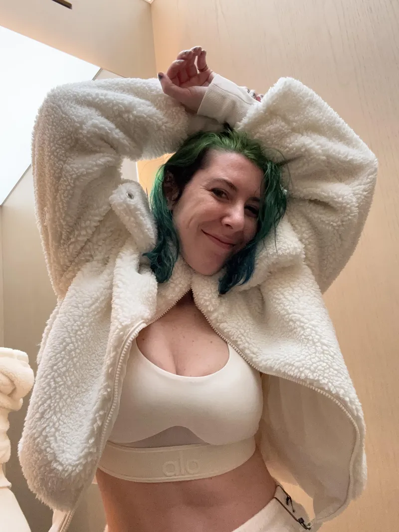 Thumbnail Spotlight on @sirenskiss3: An Instagram Hottie Profile by sirenskiss3 | InstagramHotties