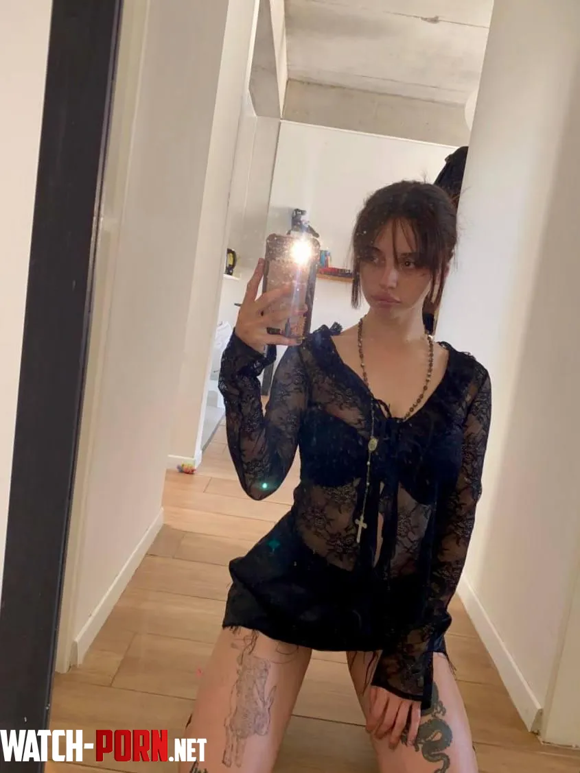 Feeling extra classy and hot by Confident-Pitch4314