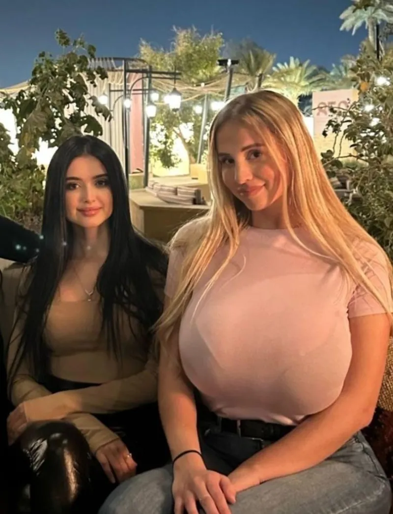 Thumbnail 2busty2hide: Indulging in That Envious Look with pearl_mar