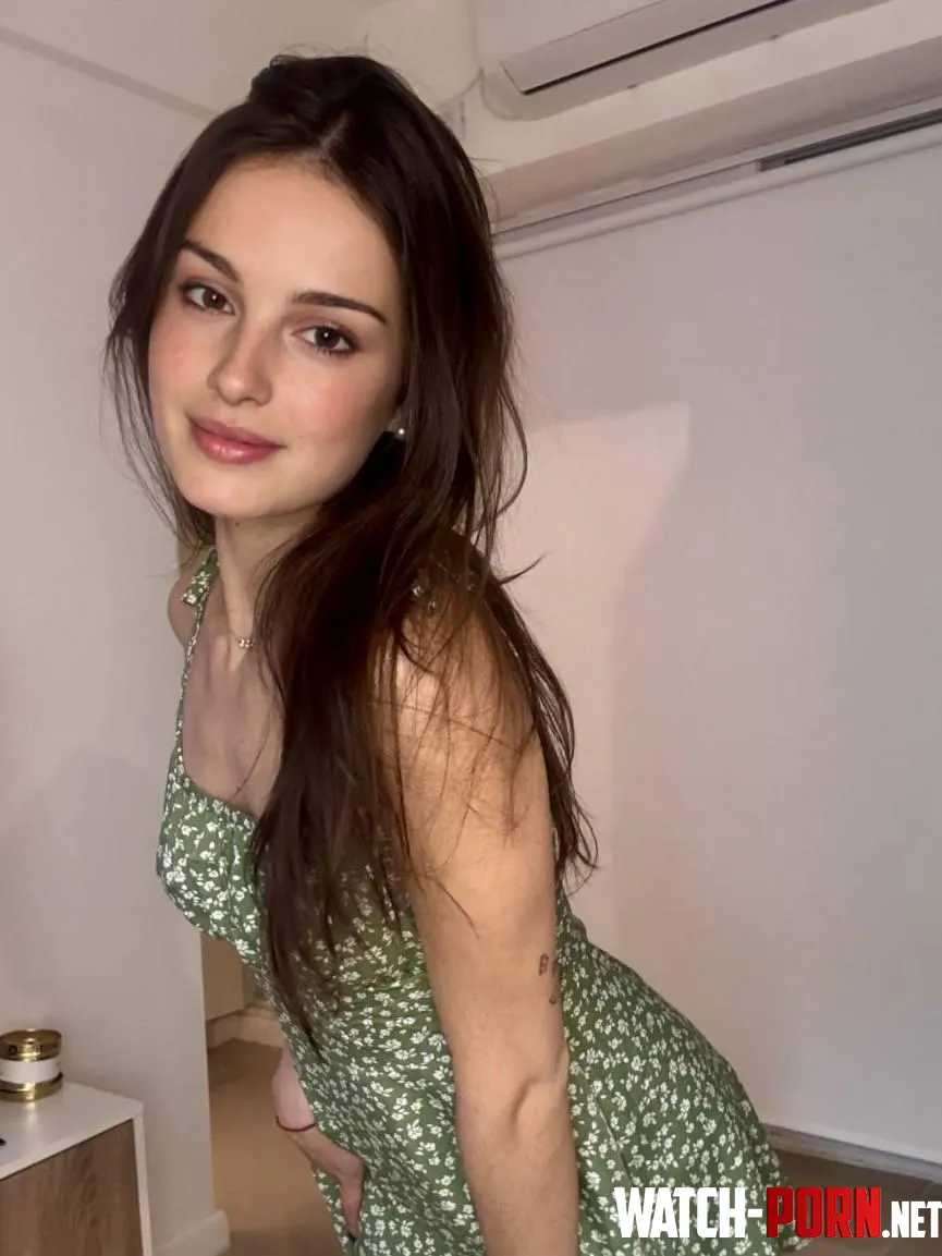 Hot and classy by KissAndCursed