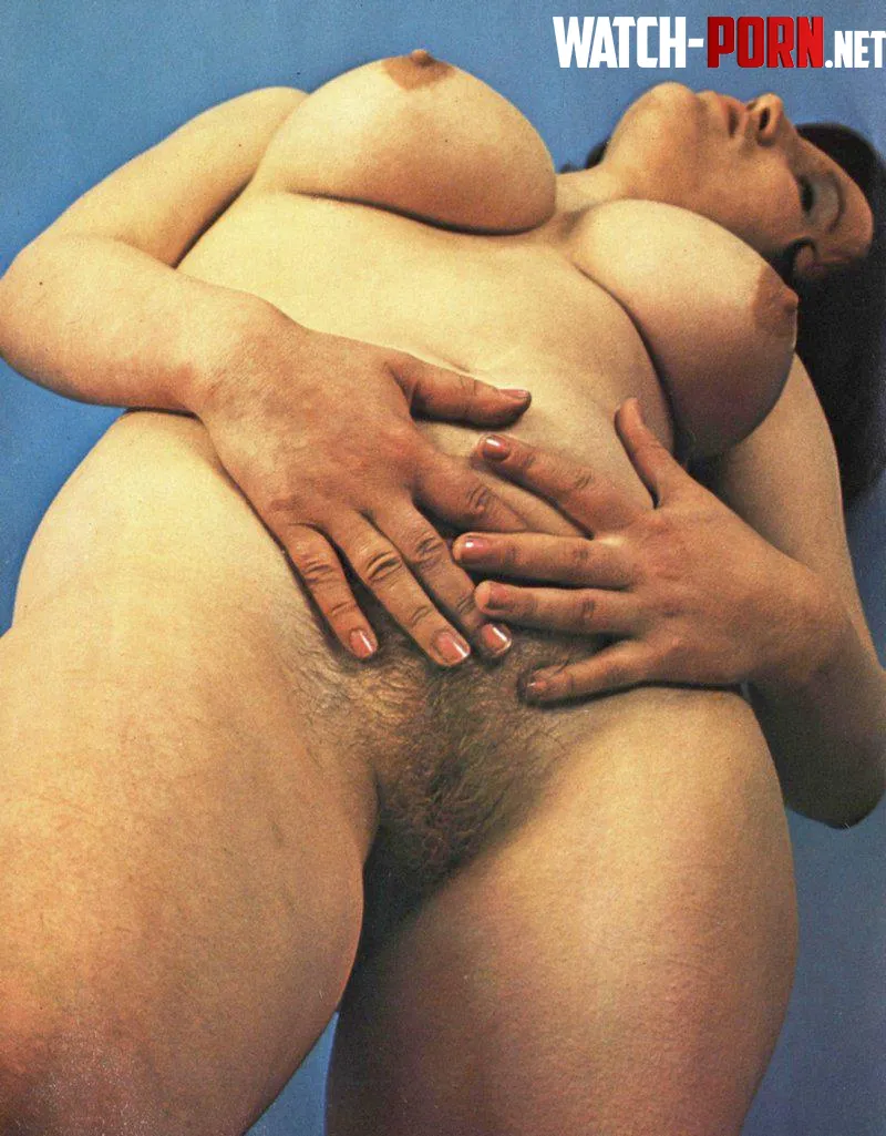 Dutch fertility goddess [1980] by html5gamerguy