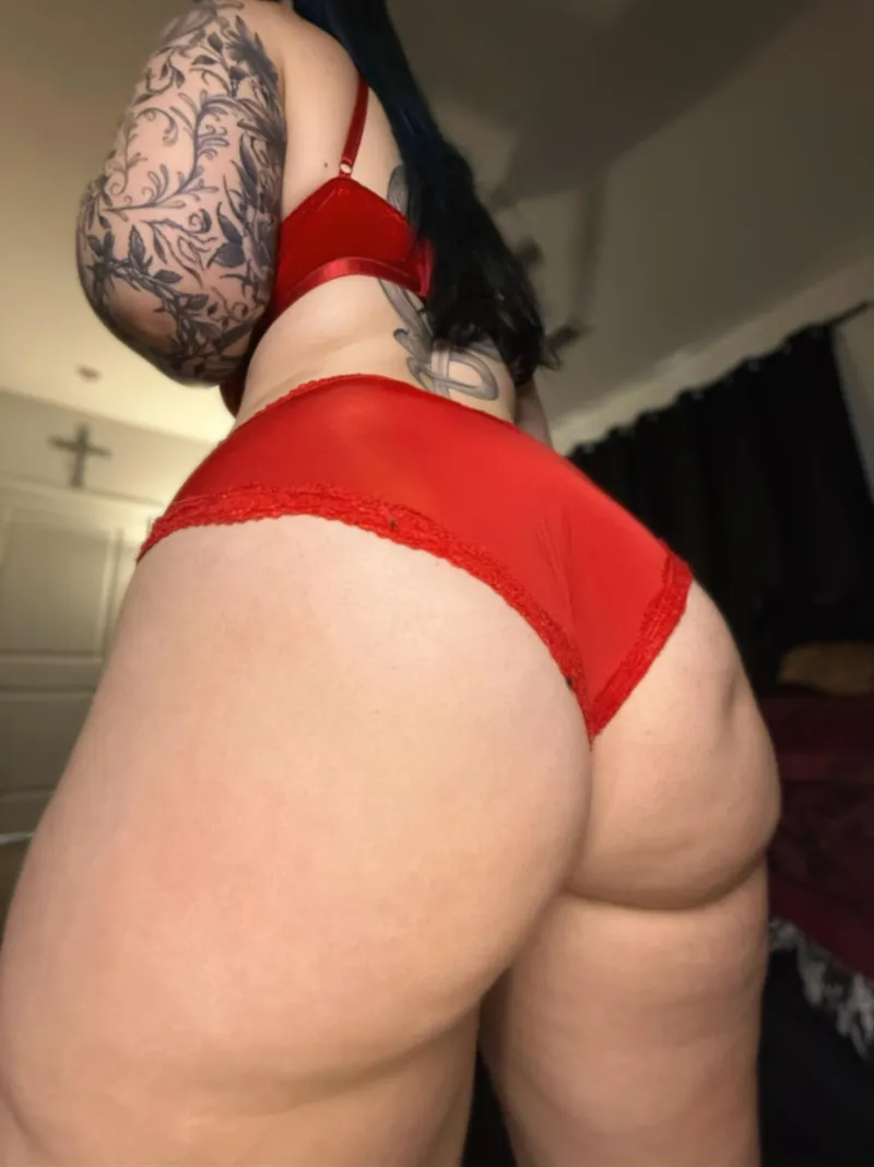 Thumbnail Unwrapping the Forgotten Gift: Janegothxo's Reminder in pawg