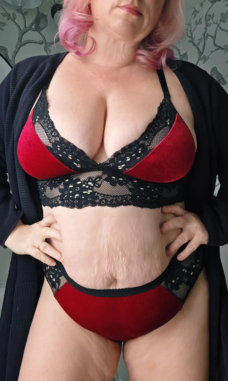 Thumbnail chubby: Fueling with Xmas Cookies: A Chubby Delight F51 by abluebirdheart